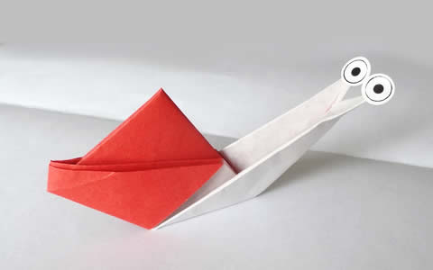 折り紙カタツムリの画像